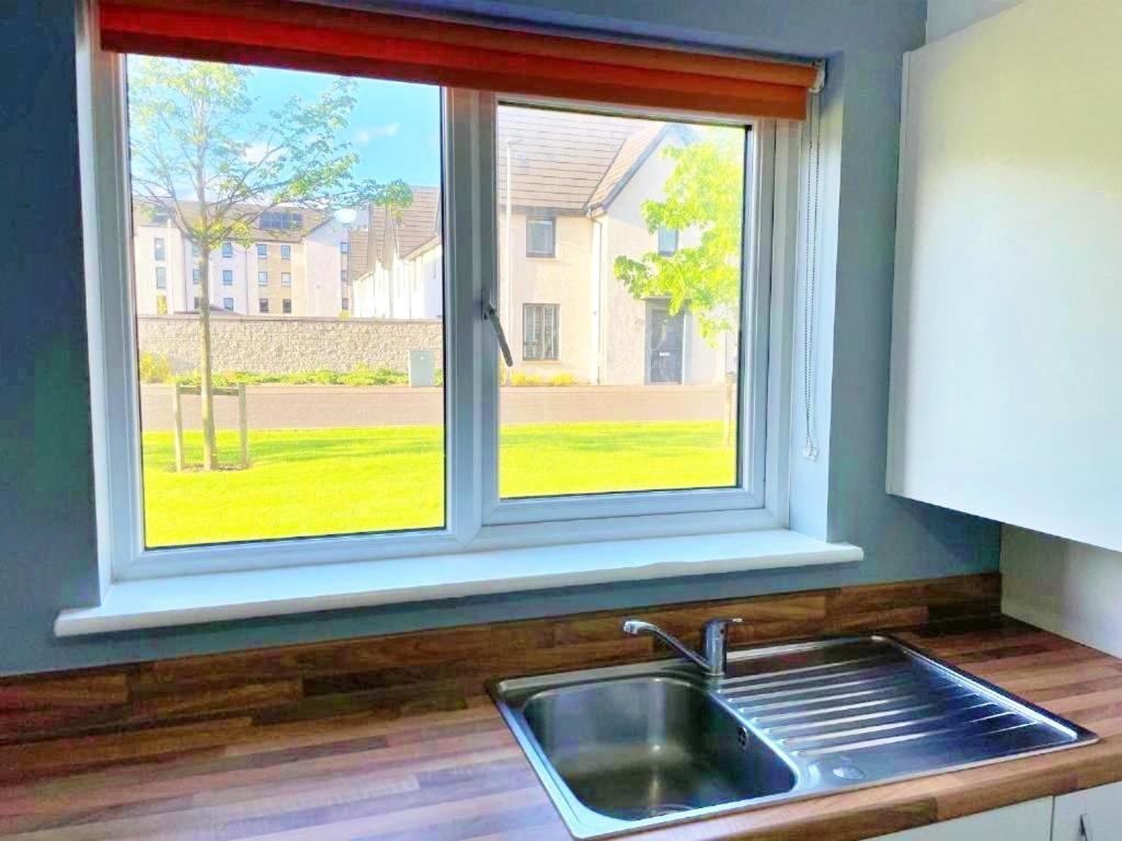 Newbuild - 3 Bedrooms, 2 Baths,5 Mins From Airport Edinburgh Exterior photo